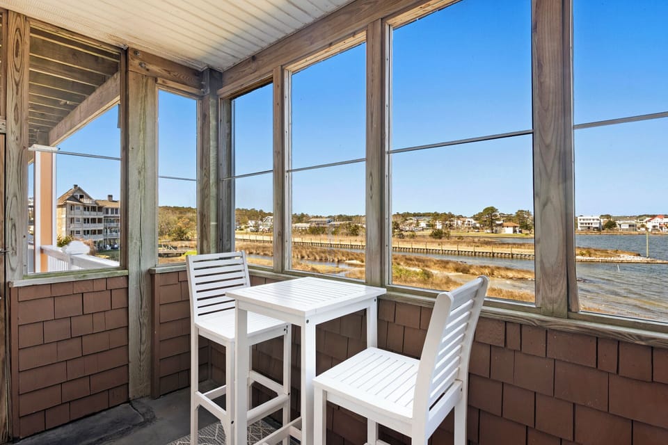 SBC503: North Bay Retreat | Screened Porch