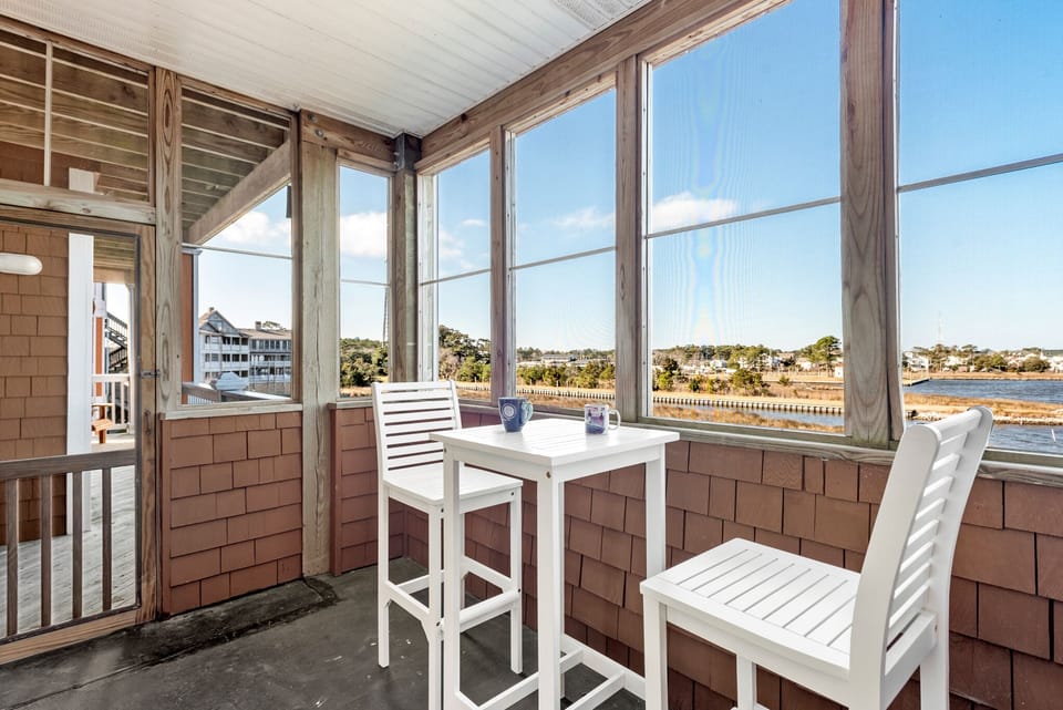 SBC503: North Bay Retreat l Screened Porch