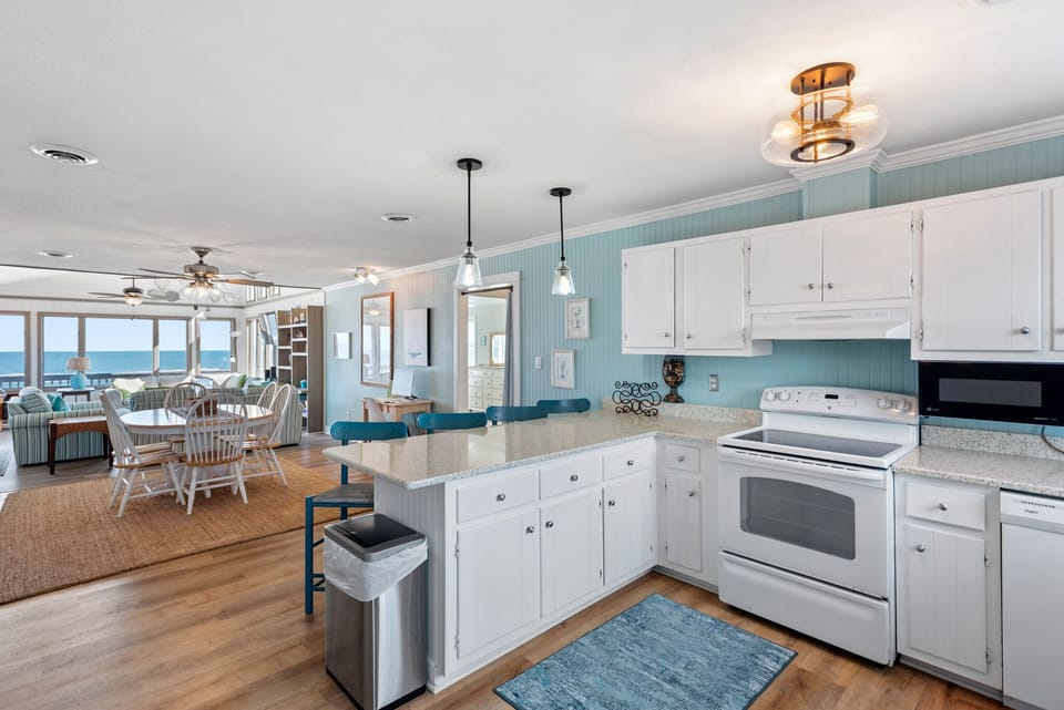 SN0918: Zane's Beach House l Overview