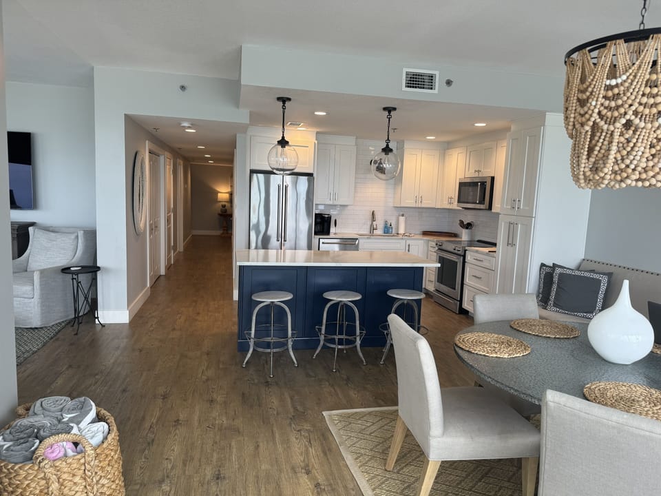 Almost 2000 square feet of living space!