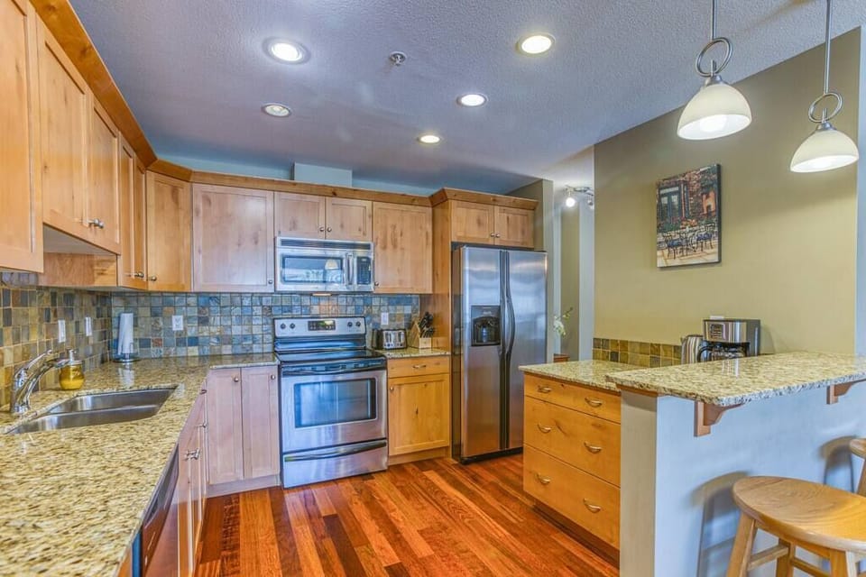 Stunning and spacious kitchen with free tea and coffee