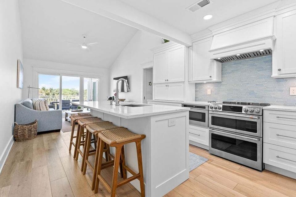 Lovely kitchen counter with comfortable seating for 6