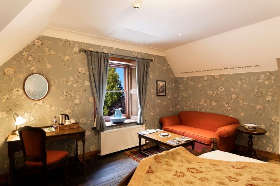 Rhododendron Suite