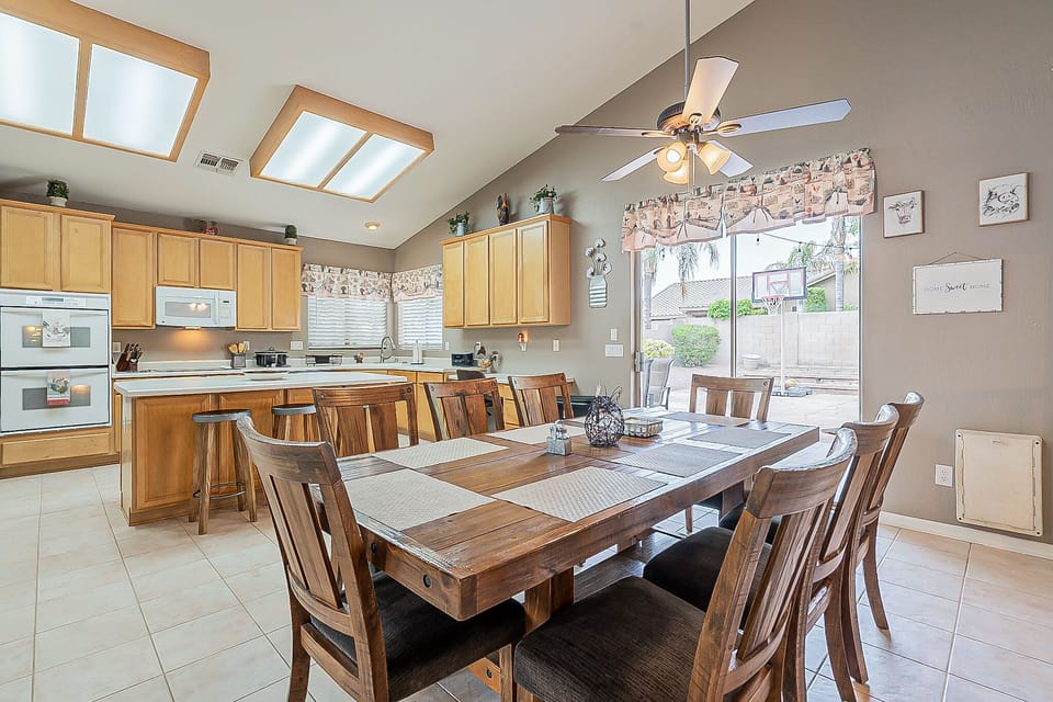 Dining table that accommodates up to 8