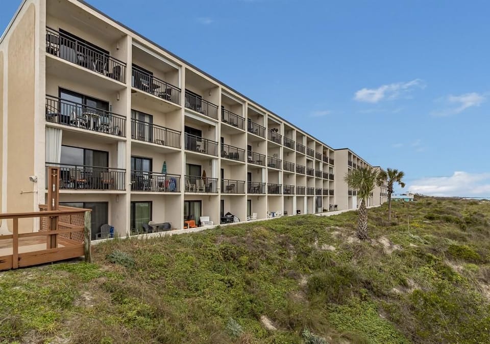 Beachers 232 Ocean Side of Building