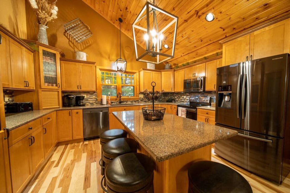 The kitchen at Eagle Waters Lodge is outfitted with the tools to cook a feast fit for your group.