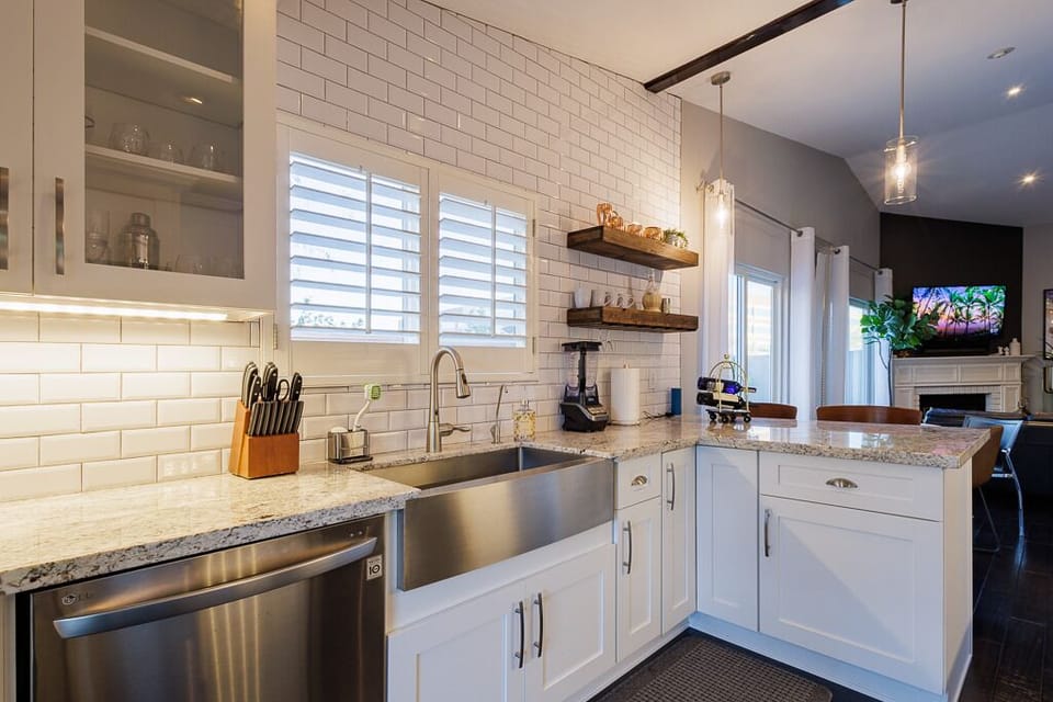 Kitchen even comes with your very own smoothie blender! 

