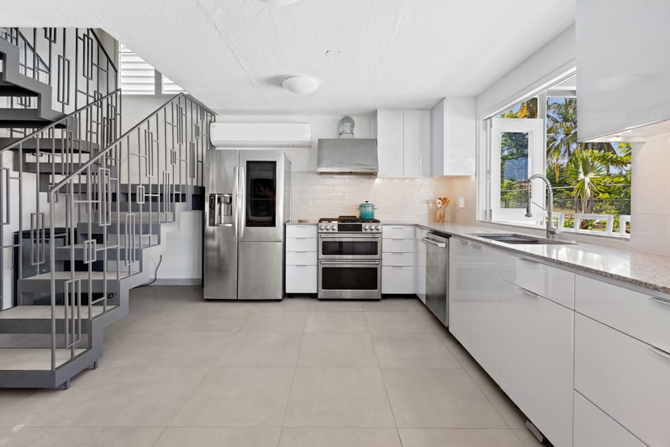 Air Condition Conveniently Available for Kitchen and Dining Room
