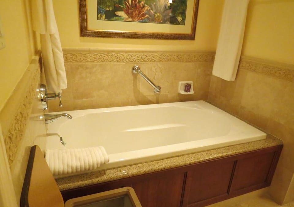 Luxury Suite, Balcony, Ocean View | Deep soaking bathtub