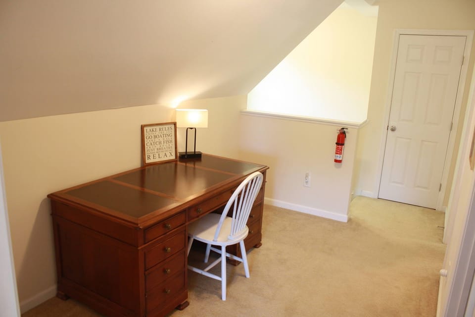 Large Desk to work or study 