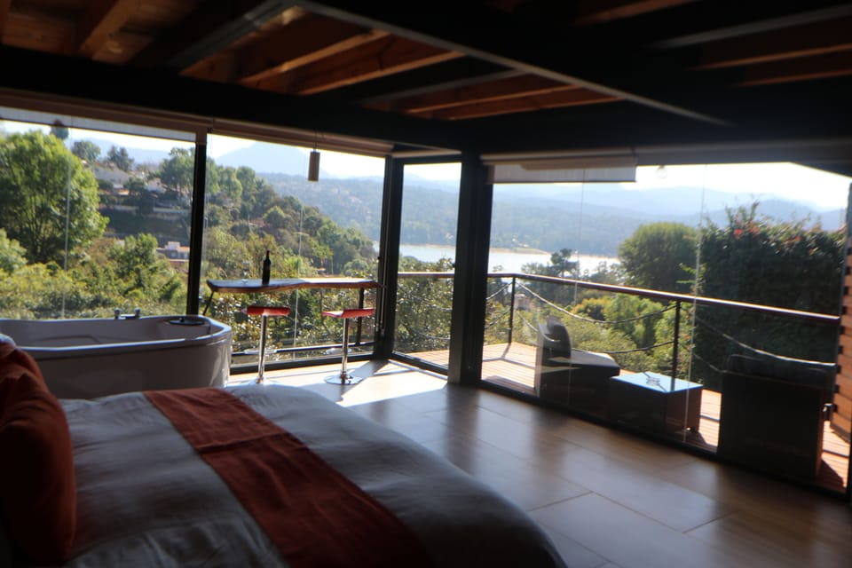 Premium Suite | 1 bedroom, premium bedding, down comforters, Select Comfort beds