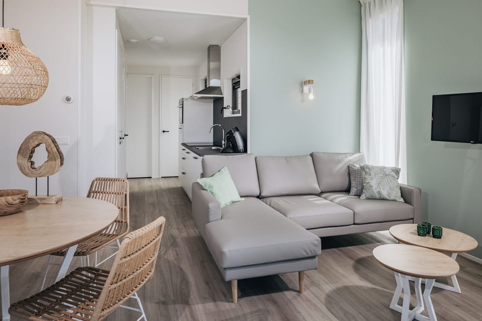 Bungalow | Living room | TV