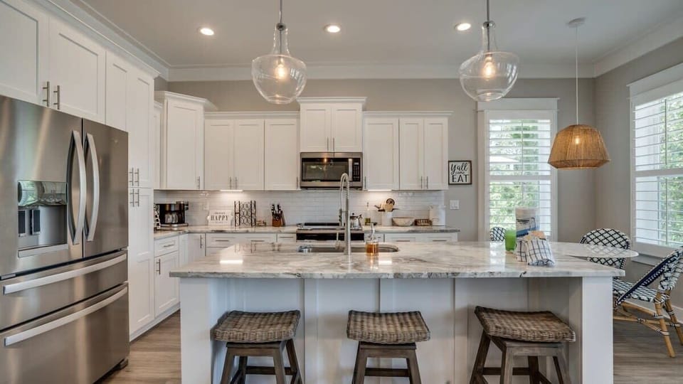 Breakfast Bar with Seating for Three (3)