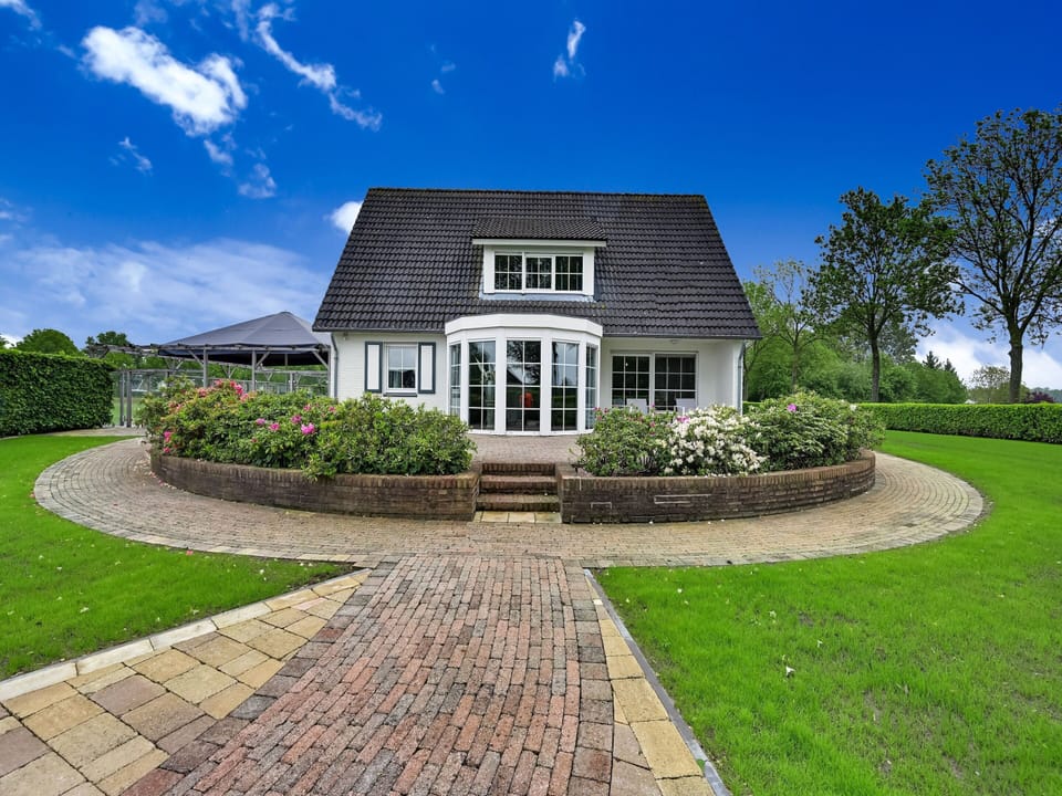 Villa | Exterior