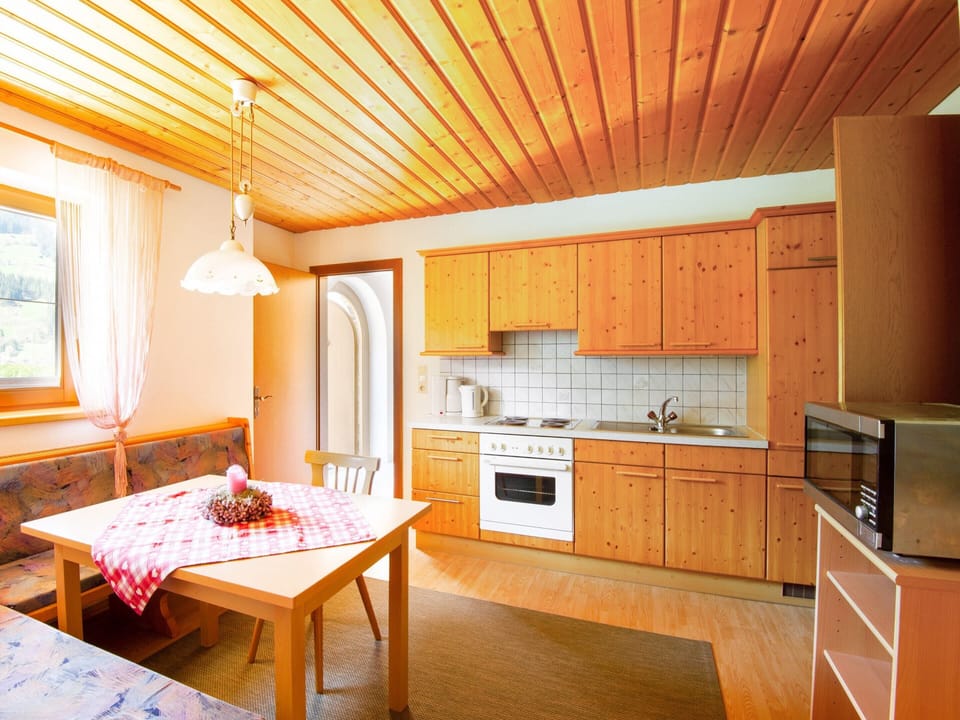 Apartment | Private kitchen | Stovetop