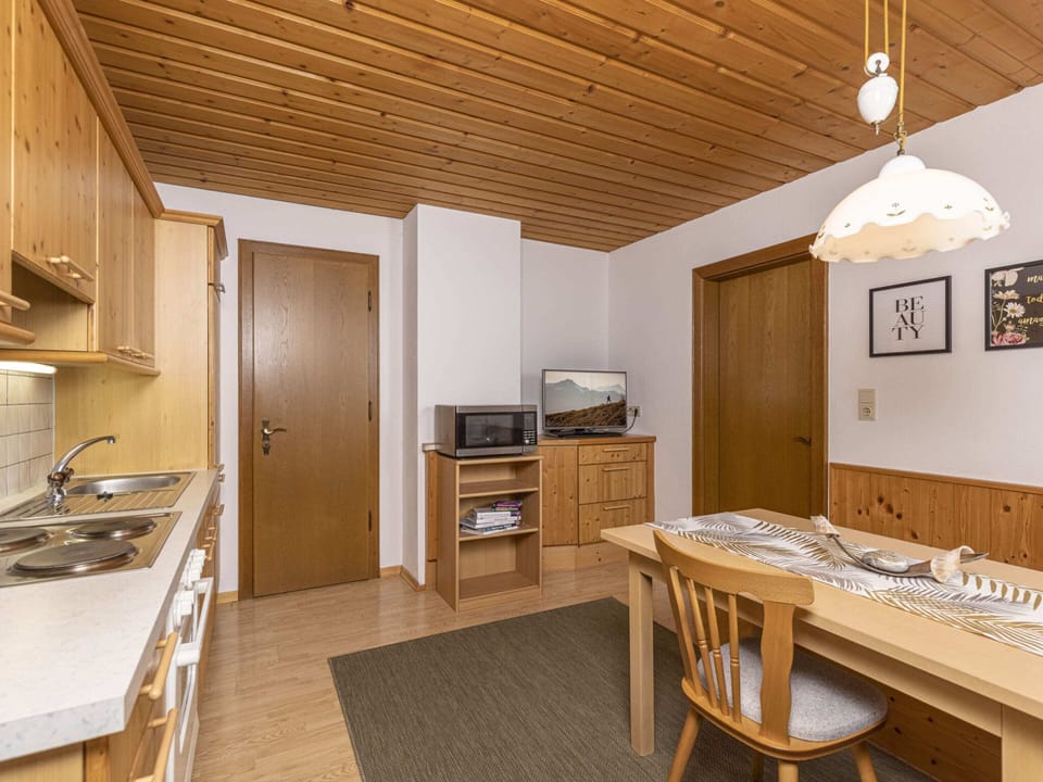 Apartment | Private kitchen | Stovetop
