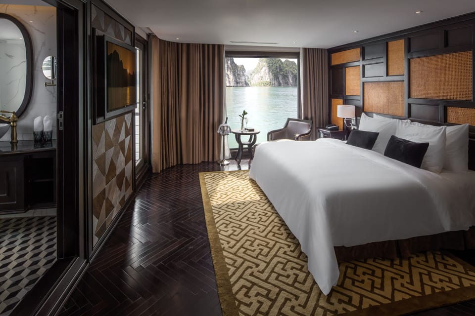 Ambassador Captain Suite | Premium bedding, pillowtop beds, in-room safe, blackout drapes