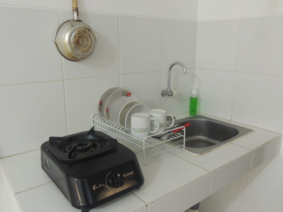 Studio | Private kitchen | Fridge