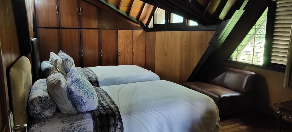 Villa, 3 Bedrooms | Desk, free WiFi, bed sheets