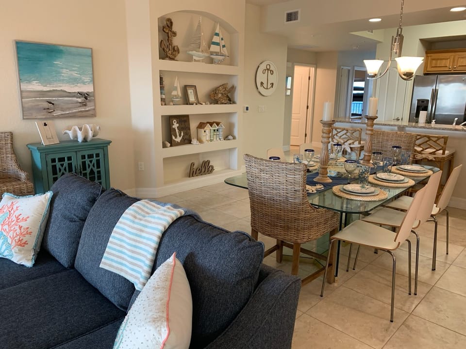 Living Room / Dining Room