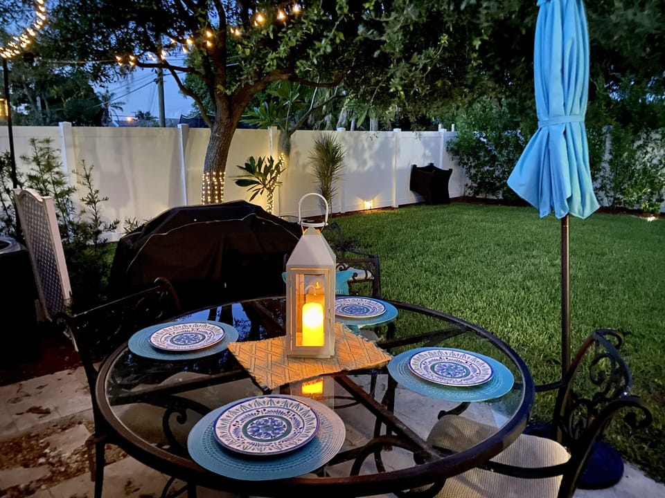 Outdoor dining