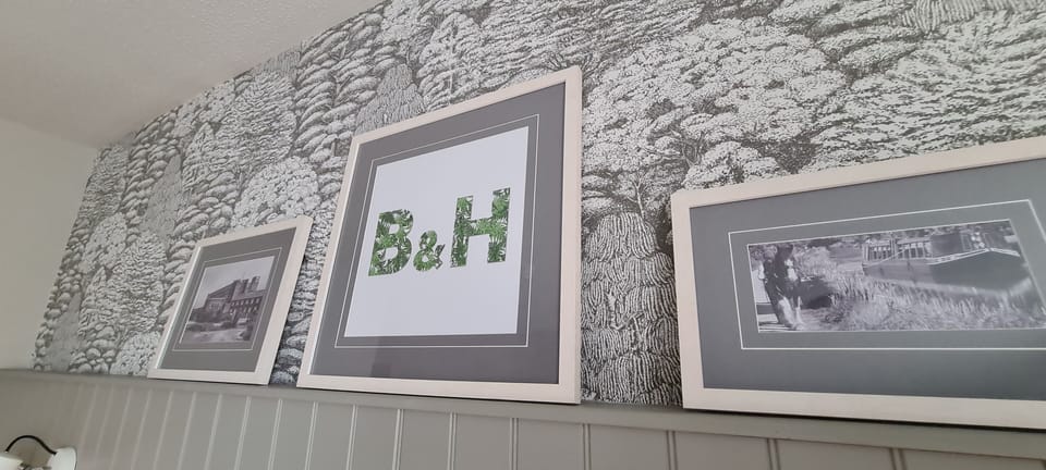 Desk, laptop workspace, iron/ironing board, free WiFi