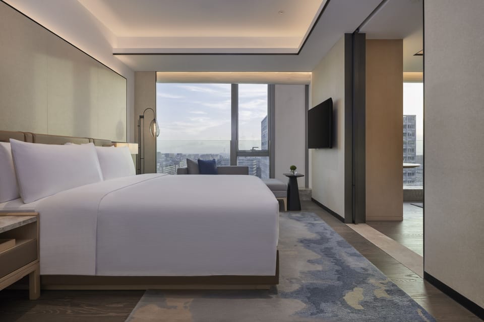 Deluxe Suite, 1 King Bed | View from room