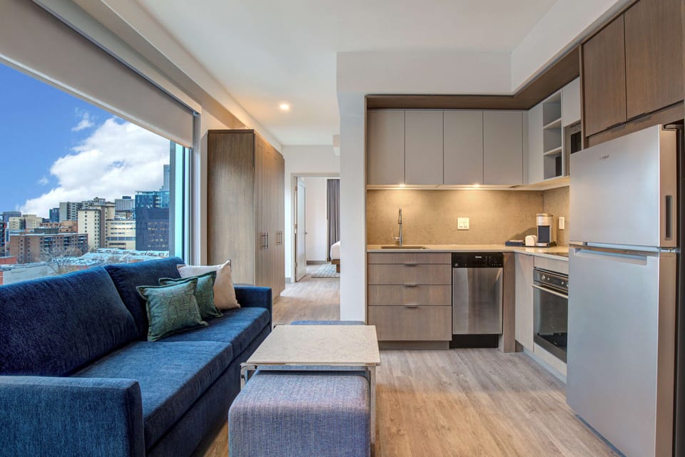 Suite, 1 Bedroom, Balcony | Private kitchen | Coffee/tea maker, electric kettle