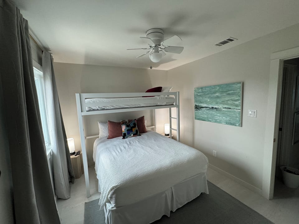 Guest bedroom