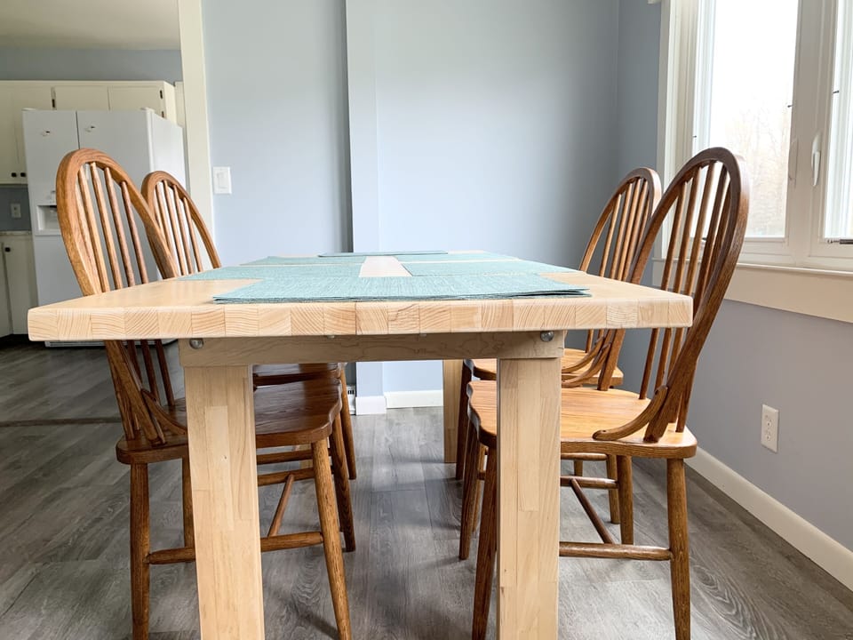 Dining table that can seat up to six people. 