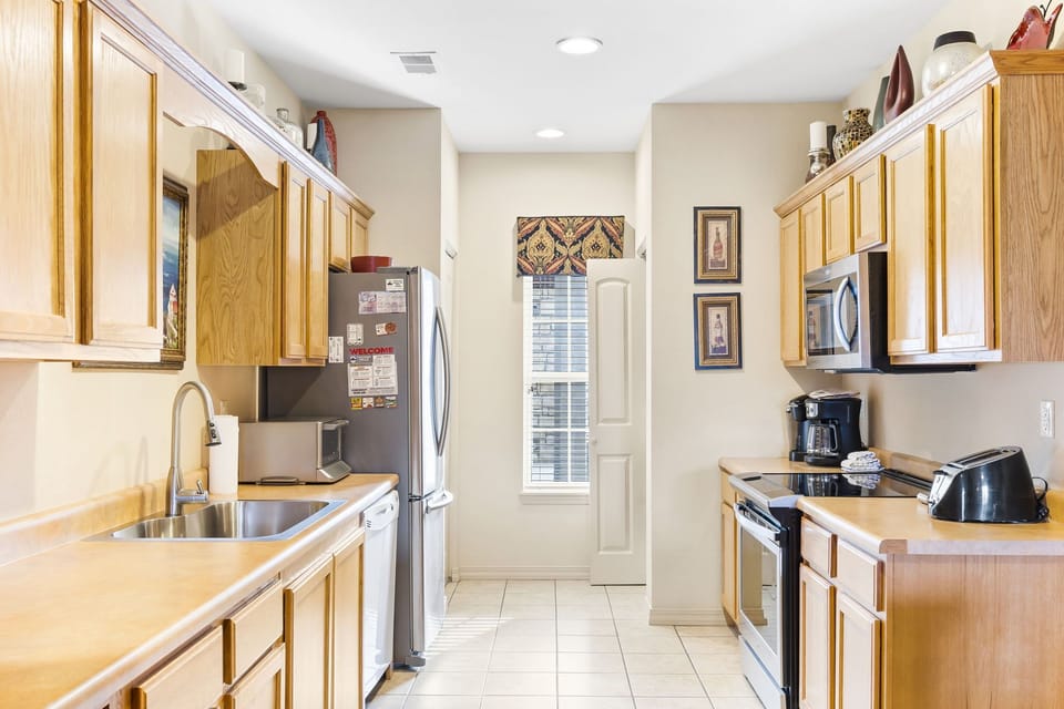 Full Kitchen