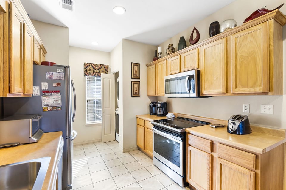 Full Kitchen with Major Appliances