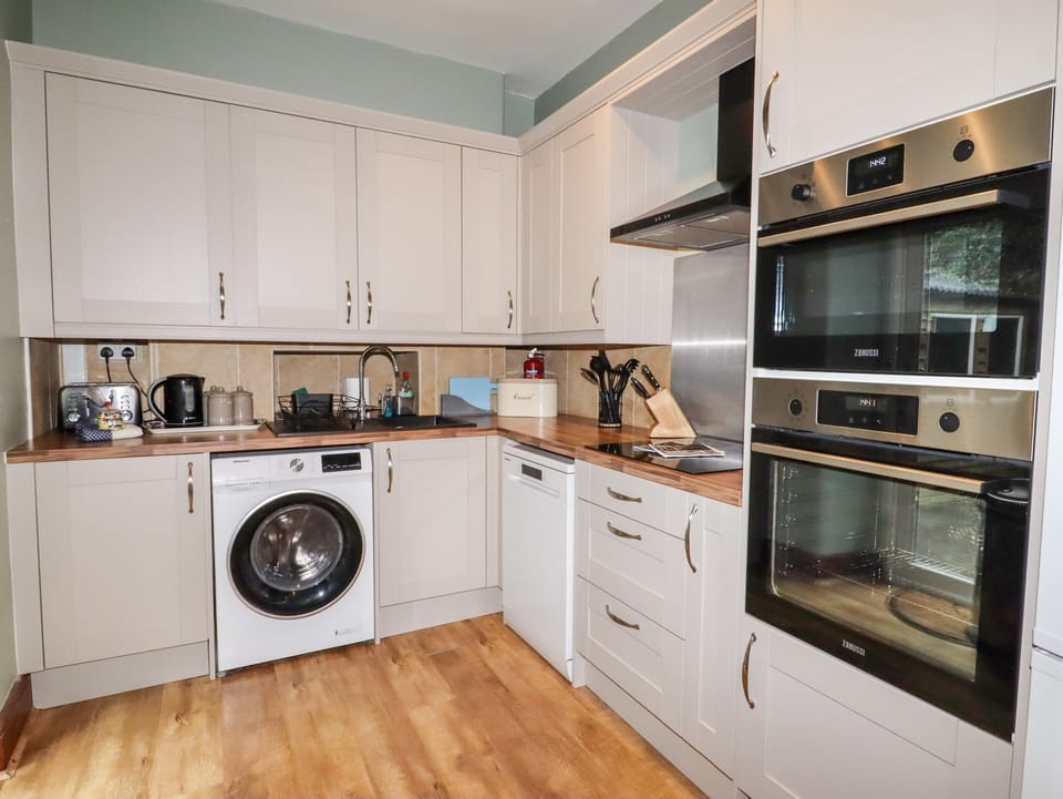 Cottage | Interior