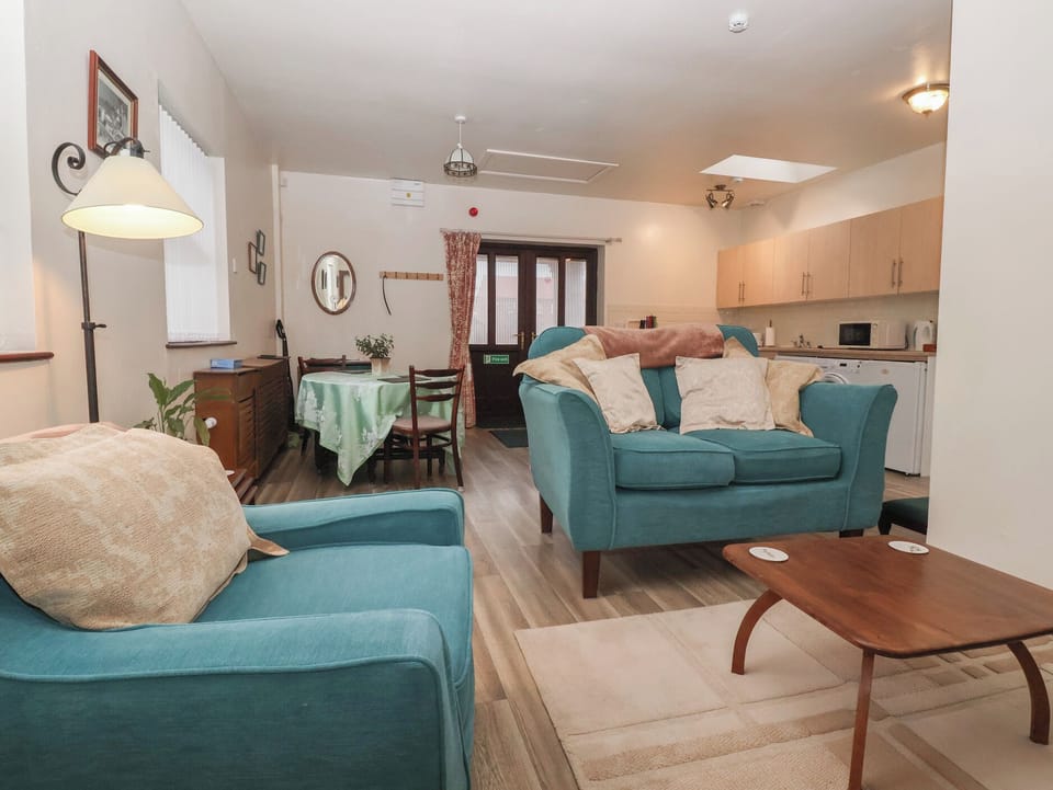 Cottage | Living area