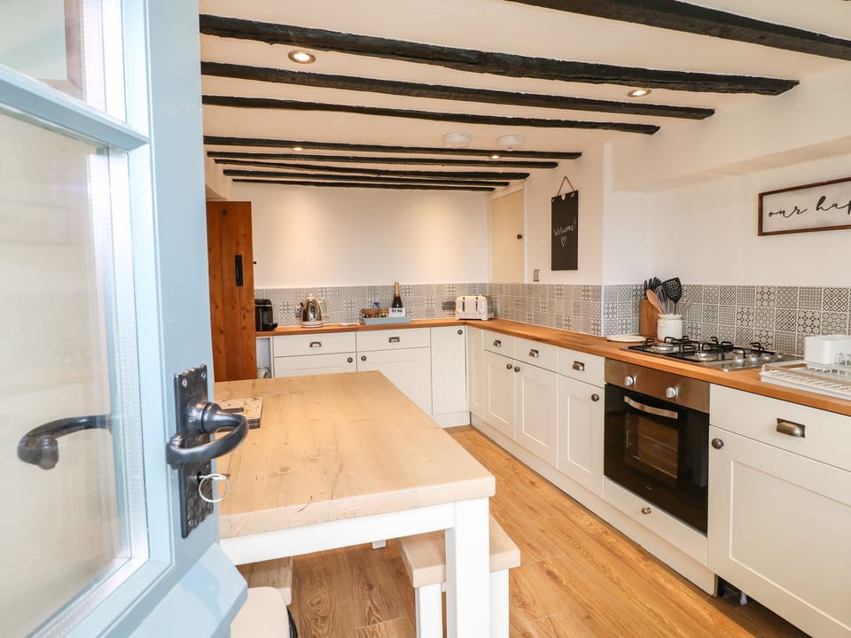 Cottage | Interior