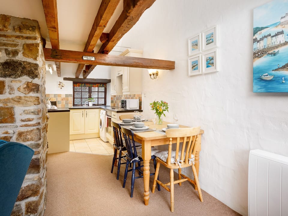 Cottage | Dining