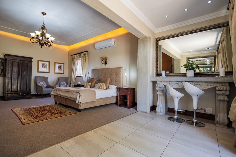 Suite | In-room safe, desk, iron/ironing board, WiFi (free)