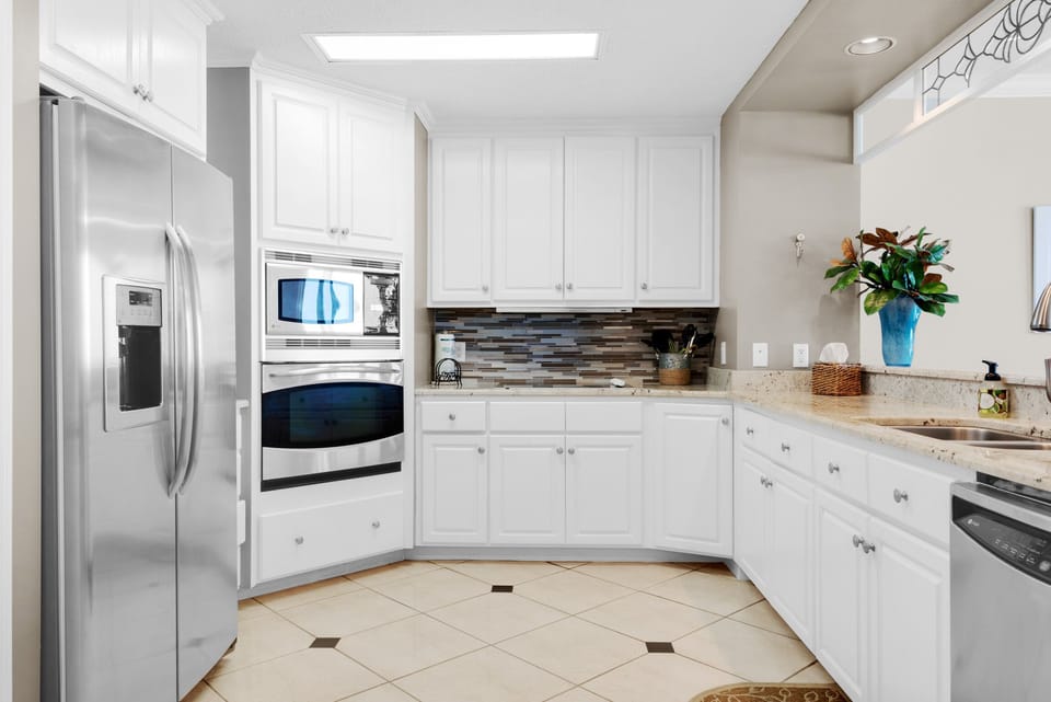 Beautiful Backsplash Tiles - Stainless Appliances