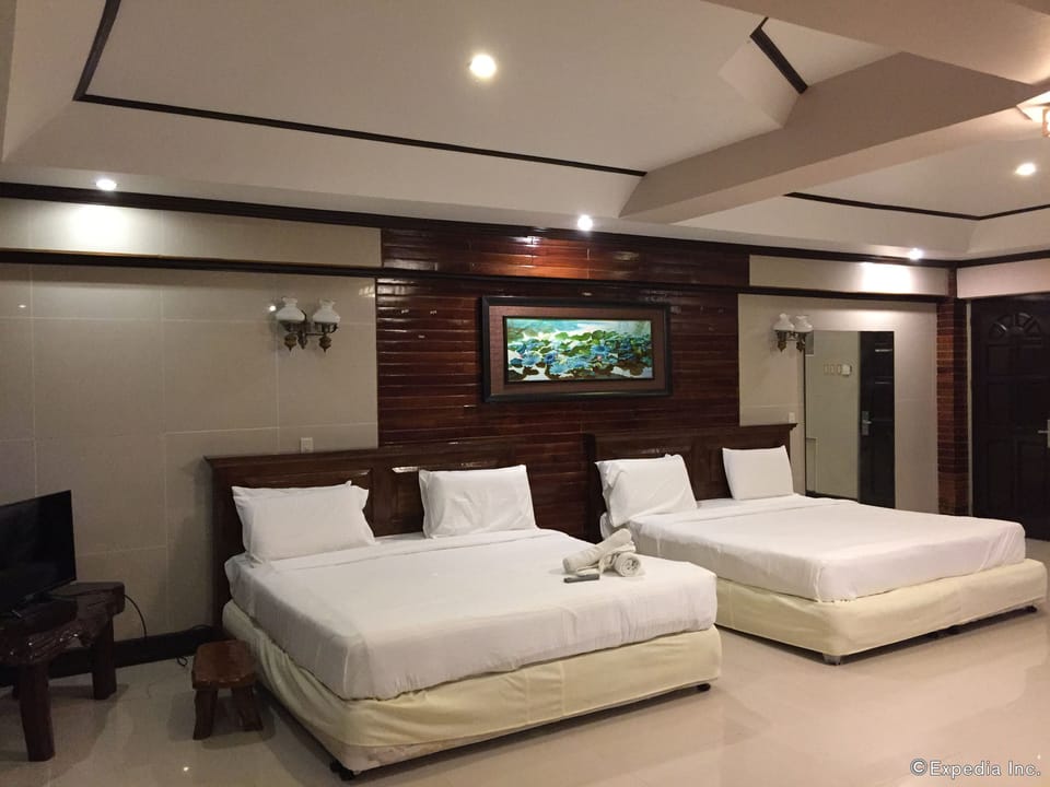 Exclusive Studio Suite | Rollaway beds, bed sheets