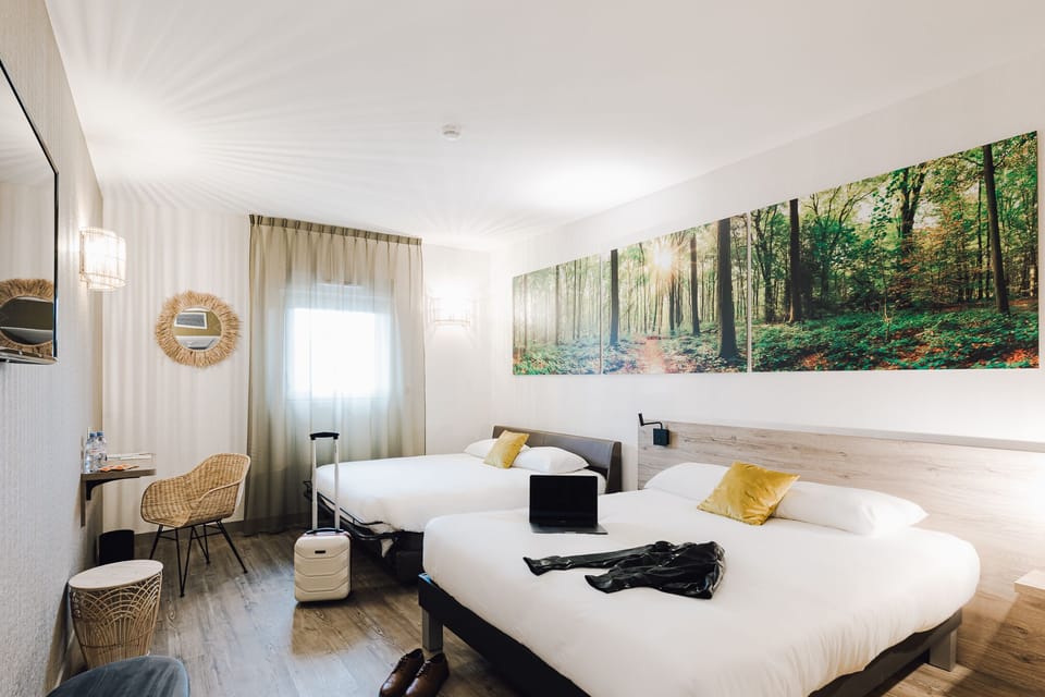 Junior Suite, 1 Double Bed with Sofa bed | Soundproofing, free WiFi, bed sheets