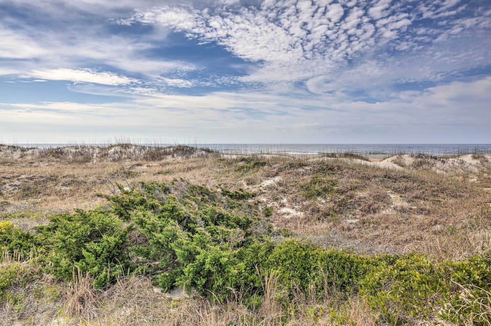 Sea Spray Condominiums | Commerce Way Beach Access