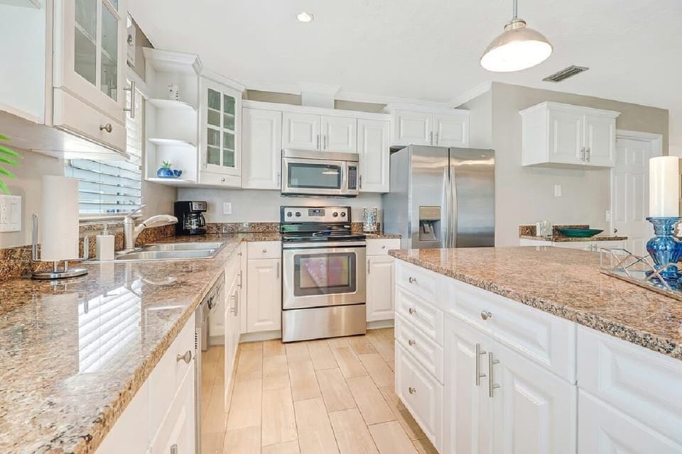 Kitchen side