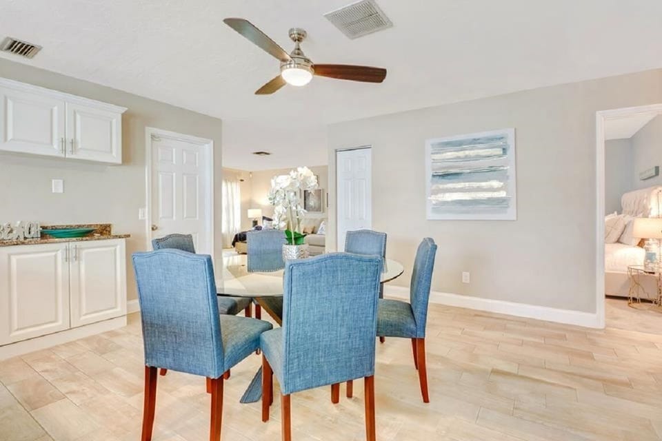dining table seats 6