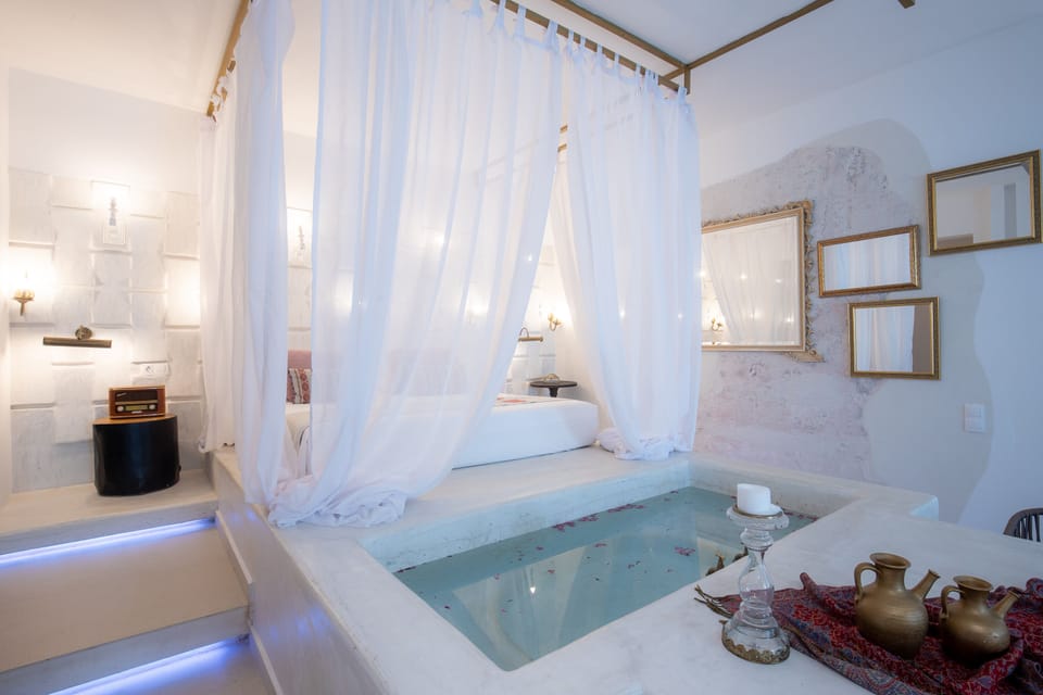 Premium Suite with Private Pool | Deep soaking bathtub