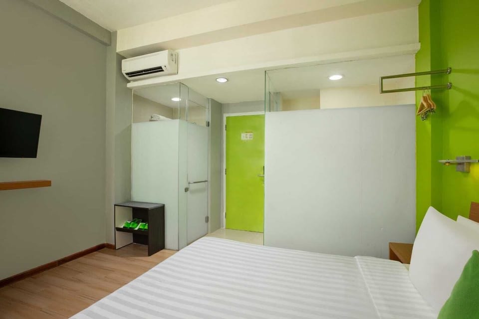 Deluxe Double Room | Premium bedding, in-room safe, desk, free WiFi