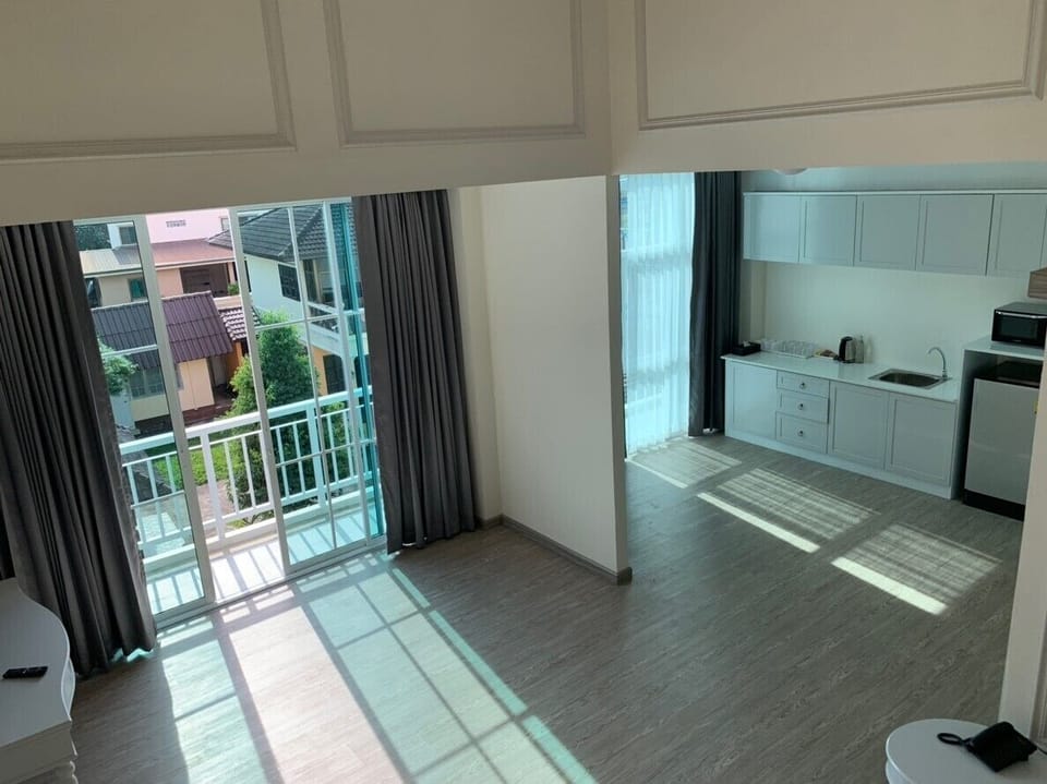 Family Duplex Suite (No Elevator) | Terrace/patio