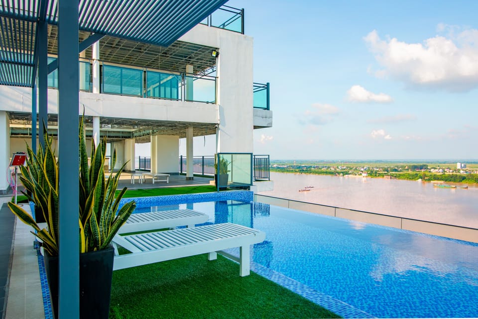 Infinity pool