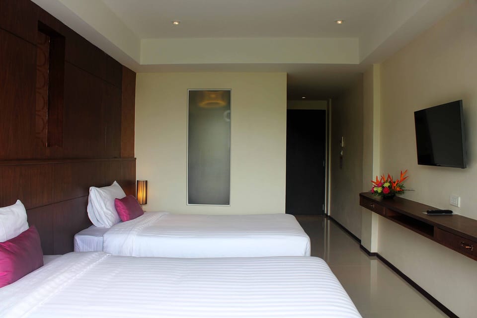 Superior Twin Room | Egyptian cotton sheets, premium bedding, in-room safe