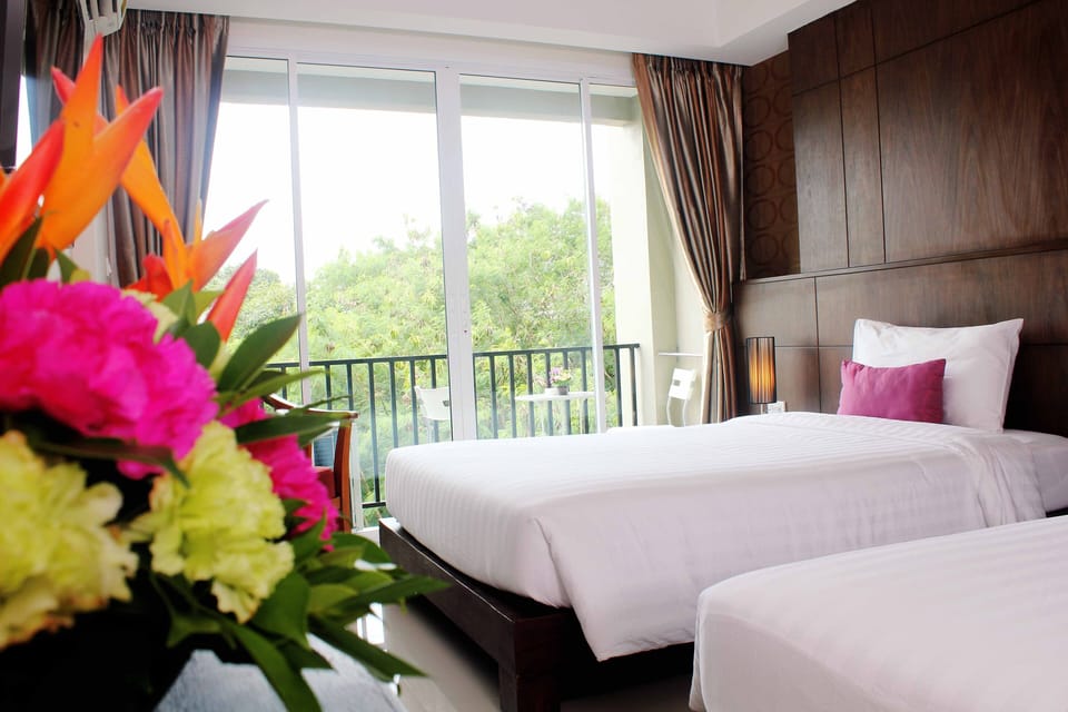 Superior Twin Room | Egyptian cotton sheets, premium bedding, in-room safe