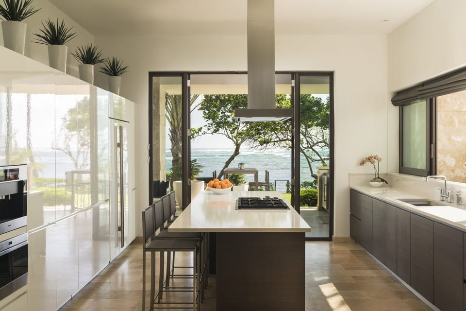 House, 5 Bedrooms, Balcony (Oceanfront) | Private kitchen | Fridge, microwave, oven, coffee/tea maker